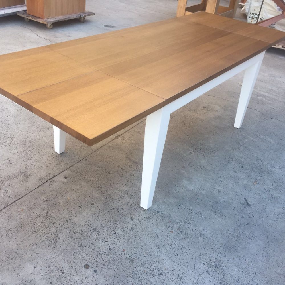 Extension Table white legs