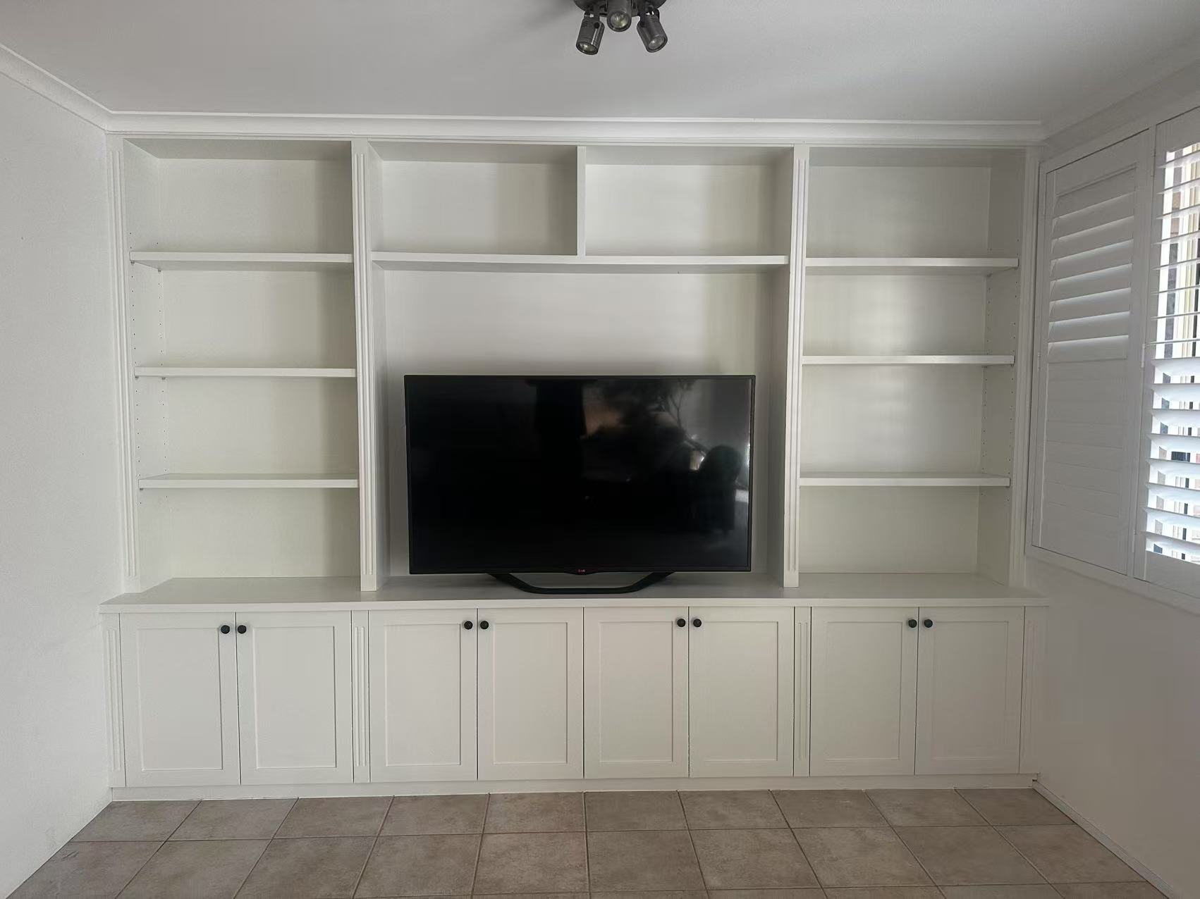 Castlewood 4.0 Hmapton Style Entertainment Wall Unit
