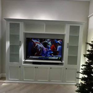 Winbrook 3.0 Hampton Style Entertainment Wall Unit