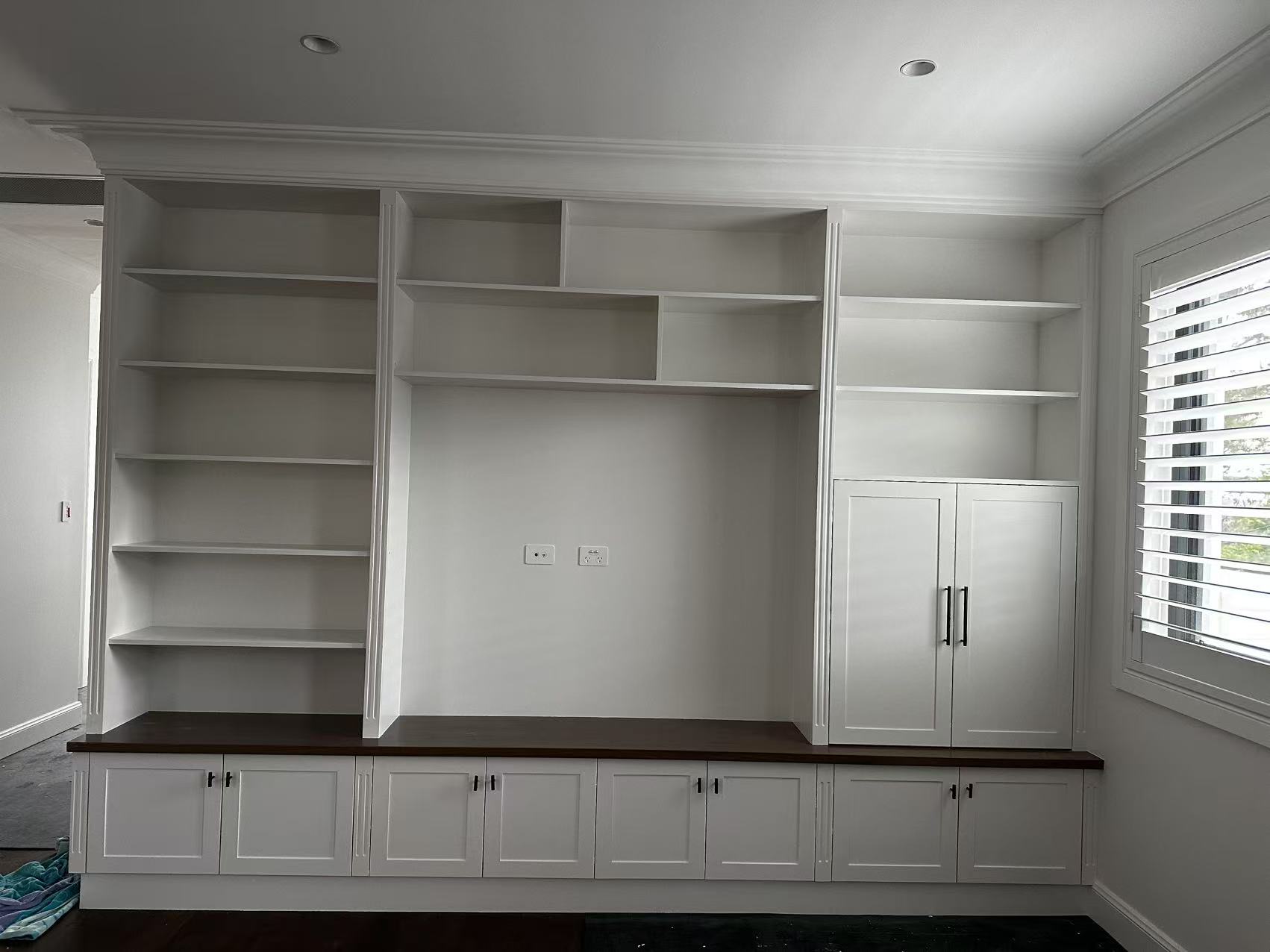 Kirkham Hampton Style Entertainment Wall Unit